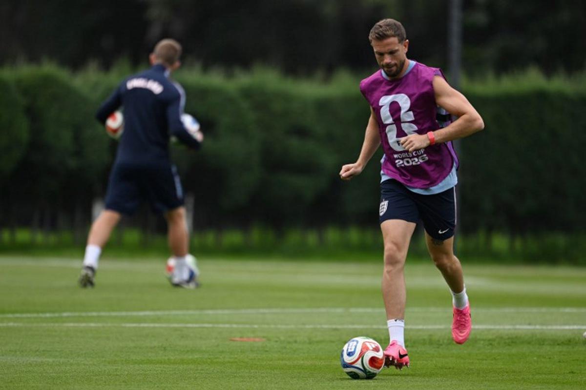 England's midfielder #14 Jordan Henderson takes part in a training session at the Pumas training grounds in Mexico City on July 4, 2026, on the eve of the 2026 World Cup round of 16 football match between Mexico and England.  CARL DE SOUZA / AFP