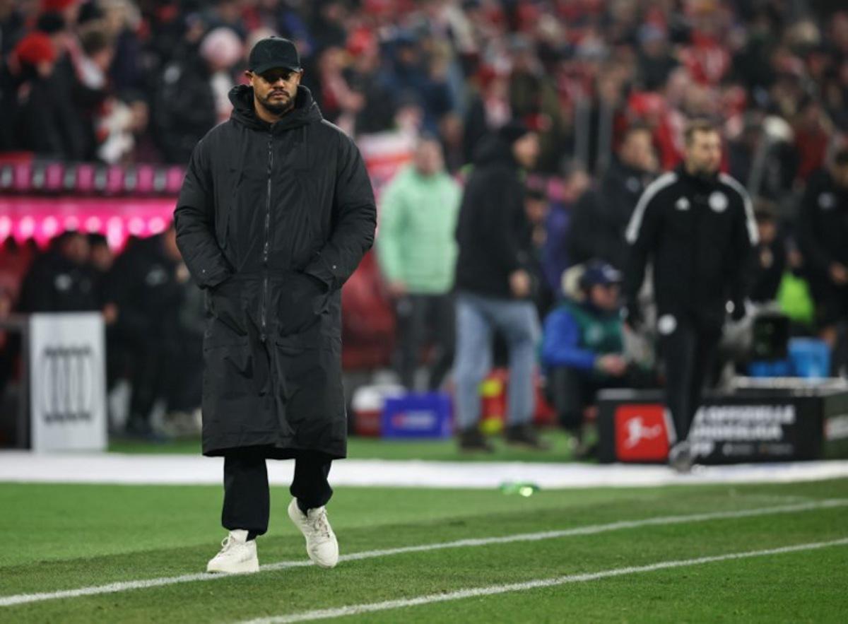 Bayern Munich's Belgian head coach Vincent Kompany looks on during the German first division Bundesliga football match between FC Bayern Munich and FC Augsburg in Munich, southern Germany, on January 24, 2026.  Alexandra BEIER / AFP