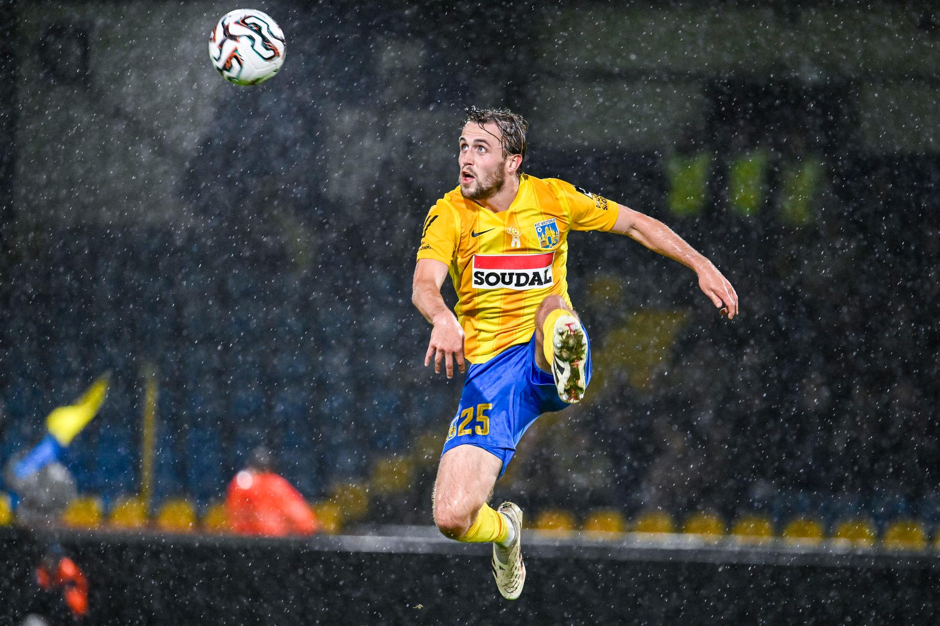 Westerlo's Tuur Rommens pictured in action during a soccer match between KVC Westerlo and Oud-Heverlee Leuven, Sunday 05 October 2025 in Westerlo, on day 10 of the 2025-2026 'Jupiler Pro League' first division of the Belgian championship. BELGA PHOTO TOM GOYVAERTS