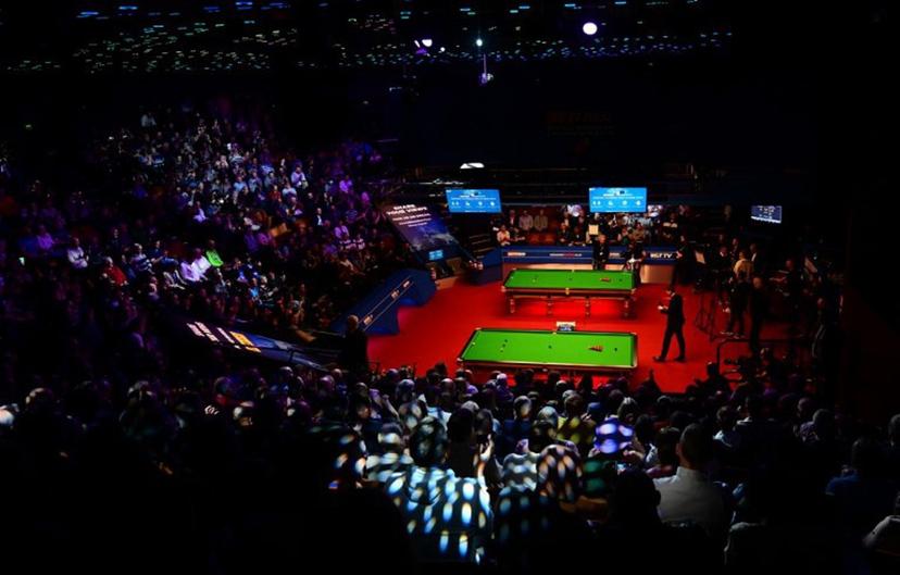 A view of the Crucible before the table divider comes down ahead of play in the World Championship Snooker second round matches at The Crucible in Sheffield, England on April 25, 2022.   Paul ELLIS / AFP