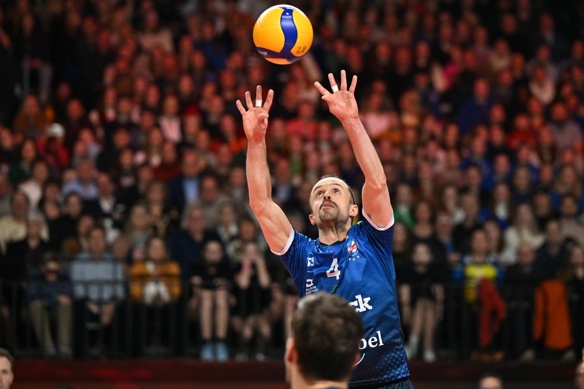 Roeselare's Stijn D'Hulst pictured in action during the match between Knack Volley Roeselare and Decospan Volley Team Menen, the final match in the men Belgian volleyball cup competition, Sunday 26 February 2023 in Merksem, Antwerp. BELGA PHOTO DAVID CATRY