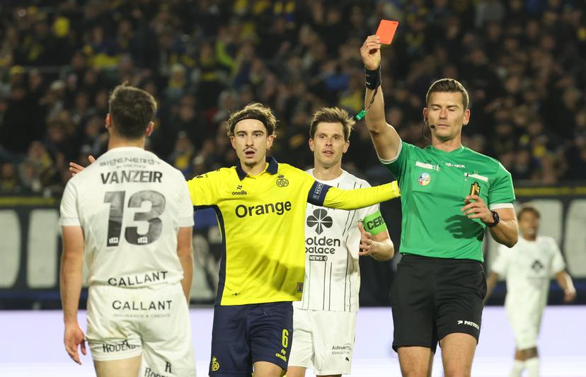 Cercle's Dante Vanzeir leaves the field after receiving a red card during a soccer match between Royale Union Saint-Gilloise and Cercle Brugge, Sunday 25 October 2026 in Brussels, on day 9 of the 2026-2027 'Jupiler Pro League' first division of the Belgian championship. BELGA PHOTO VIRGINIE LEFOUR