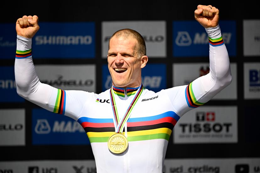 Belgian Ewoud Vromant celebrates on the podium after winning the Men individual time trial race in the C2 category at the 2024 UCI Road and Para-Cycling Road World Championships, Tuesday 24 September 2024, in Zurich, Switzerland. The Worlds are taking place from 21 to 29 September. BELGA PHOTO JASPER JACOBS