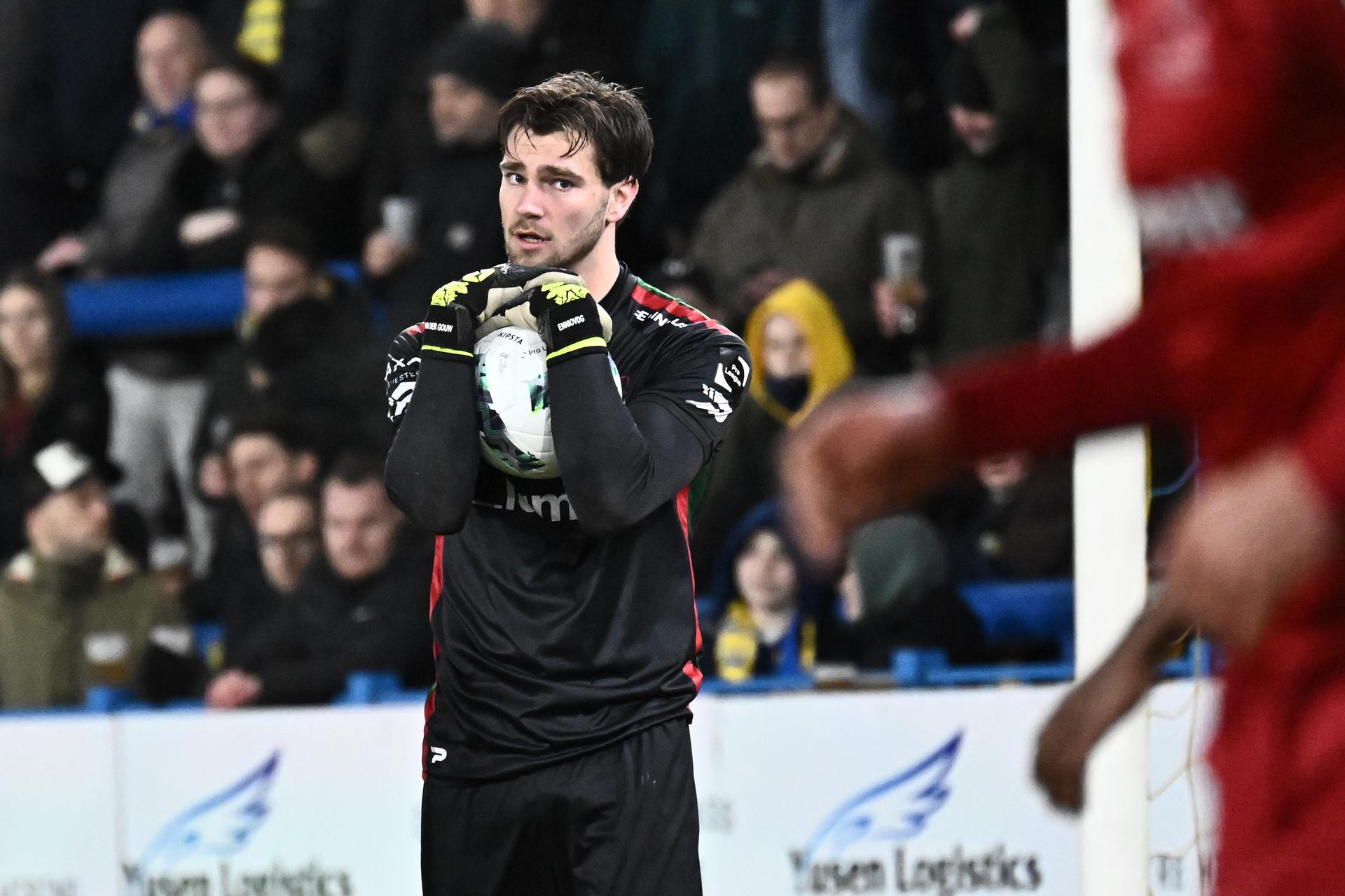 Essevee's goalkeeper Ennio van der Gouw pictured in action during a soccer match between SK Beveren and Zulte Waregem, Friday 28 February 2025 in Beveren-Waas, on day 24 of the 2024-2025 'Challenger Pro League' 1B second division of the Belgian championship. BELGA PHOTO MAARTEN STRAETEMANS