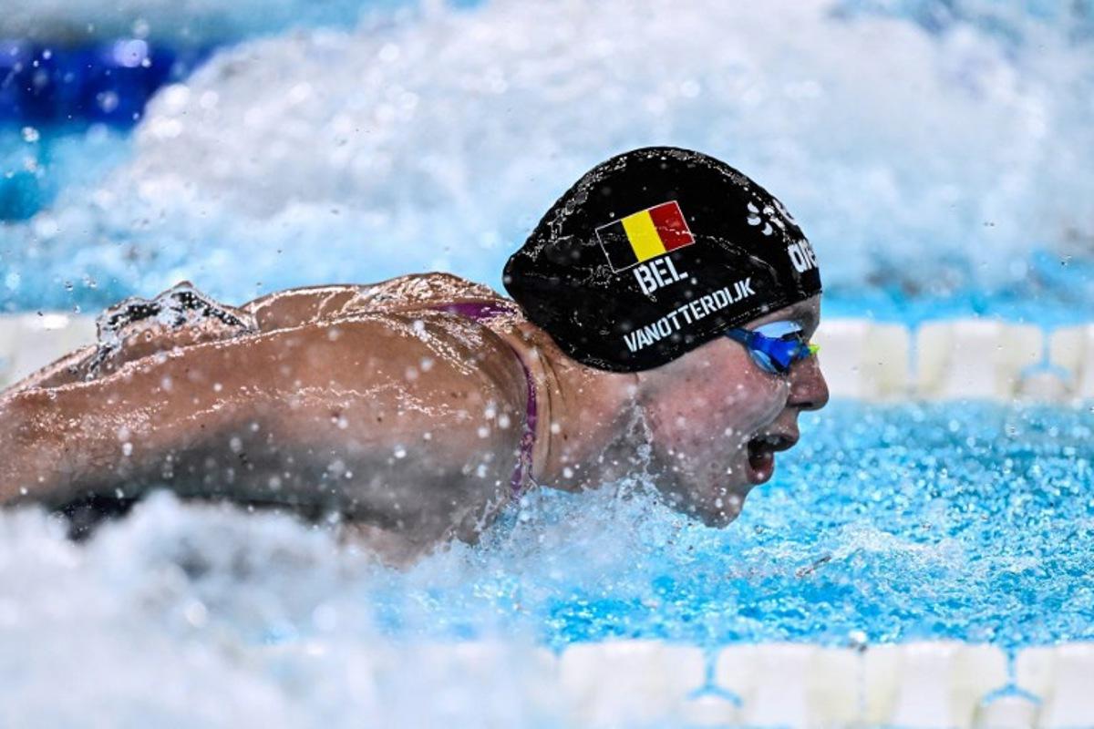 Belgium's Roos Vanotterdijk competes in  the final of the women's 100m butterfly swimming event during the LEN European Aquatics Championships at the Olympic Aquatic Centre in Saint-Denis, northern suburbs of Paris, on August 14, 2026.  JULIEN DE ROSA / AFP