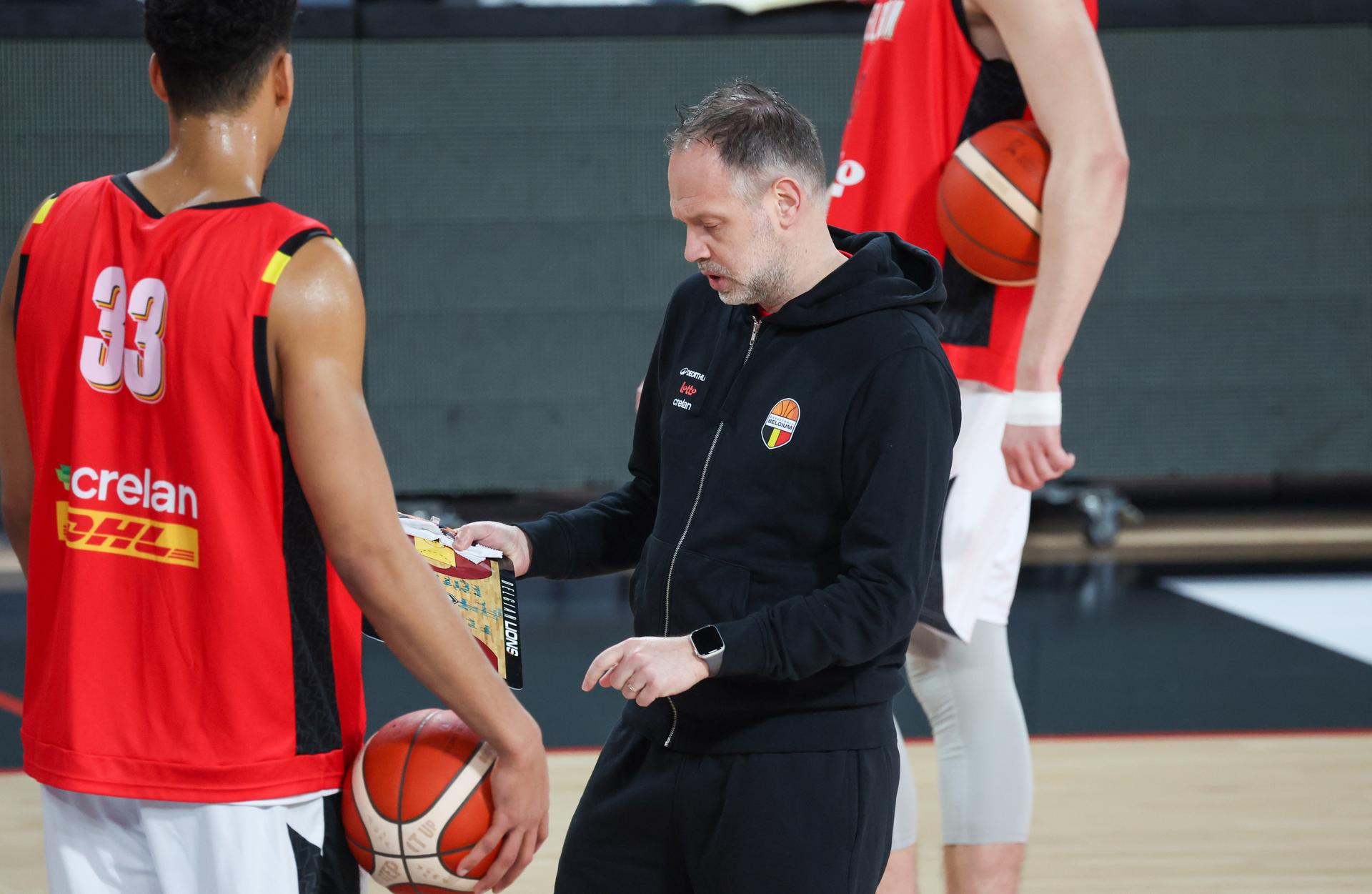 Belgium's head coach Julien Mahe gestures during a training session of the Belgian Lions Belgian national team, preparing for the qualifying matches against Finland for the 2027 World Cup, Tuesday 24 February 2026 in Charleroi. BELGA PHOTO VIRGINIE LEFOUR
