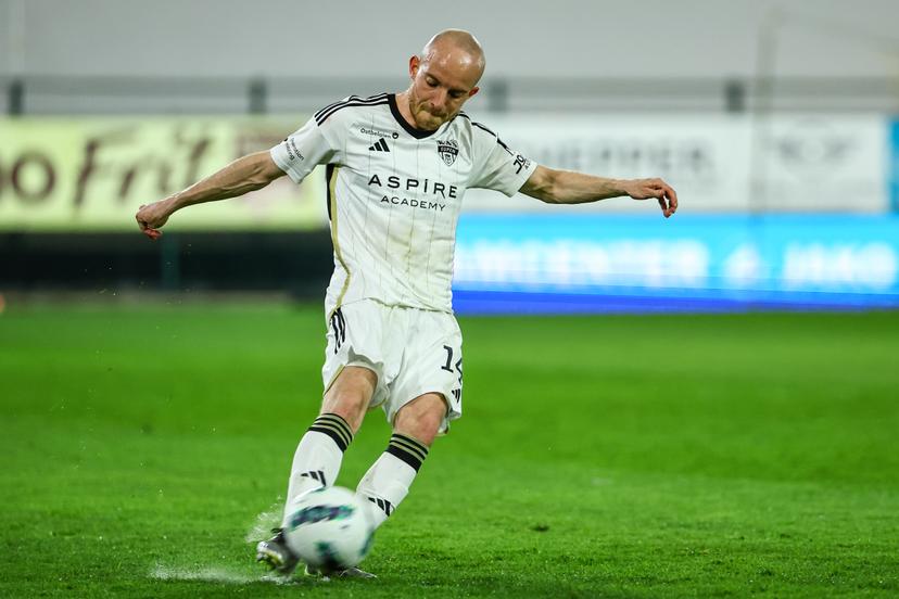 Eupen's Jerome Deom pictured in action during a soccer match between SK Beveren and KAS Eupen, Friday 04 April 2025 in Beveren-Waas, on day 28 of the 2024-2025 'Challenger Pro League' 1B second division of the Belgian championship. BELGA PHOTO DAVID PINTENS