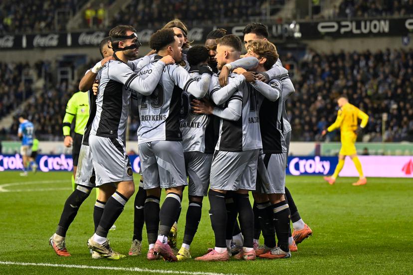 Anderlecht's players celebrate after scoring during a soccer game between KRC Genk and RSC Anderlecht, in the 1/8 final of the Croky Cup Belgian cup, Thursday 04 December 2025 in Genk. BELGA PHOTO JOHAN EYCKENS