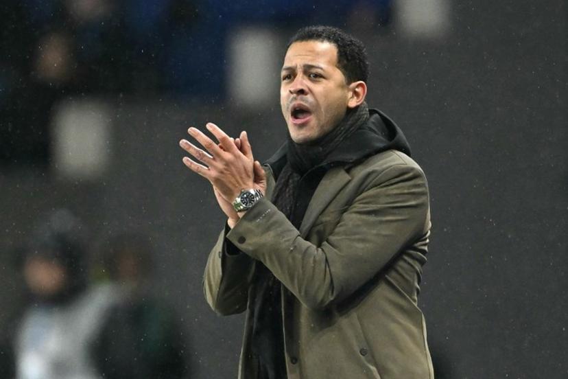 Strasbourg's British head coach Liam Rosenior gestures during the French L1 football match between RC Strasbourg Alsace and Stade Brestois 29 (Brest) at the Stade de la Meinau in Strasbourg, eastern France, on November 30, 2025.   SEBASTIEN BOZON / AFP