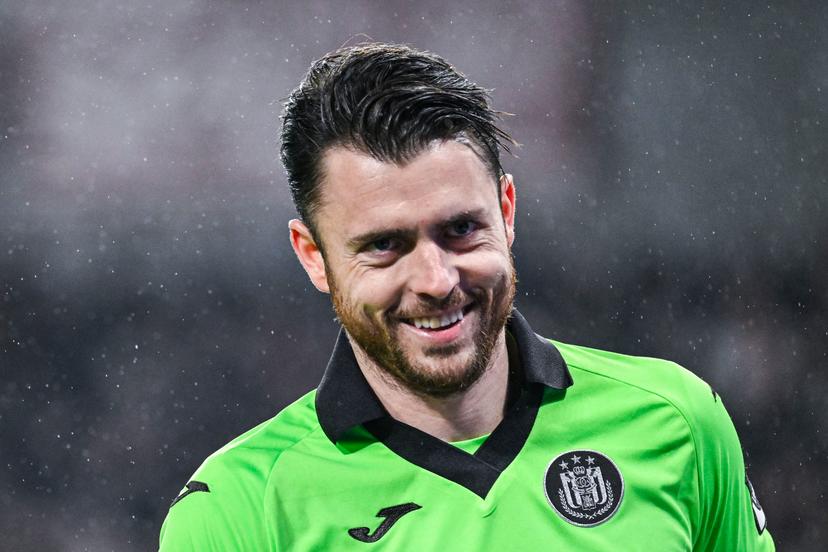 Anderlecht's goalkeeper Colin Coosemans pictured during a soccer game between Royal Antwerp FC and RSC Anderlecht, the return leg of the semi-final of the Croky Cup Belgian cup, Thursday 12 February 2026 in Antwerp. BELGA PHOTO TOM GOYVAERTS