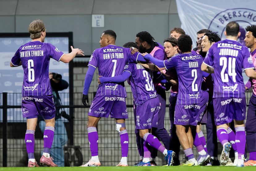 Beerschot's players celebrate after scoring during a soccer game between Beerschot VA and Club NXT, Saturday 07 February 2026 in Antwerp, on day 24 of the 2025-2026 'Challenger Pro League' 1B second division of the Belgian championship. BELGA PHOTO KRISTOF VAN ACCOM