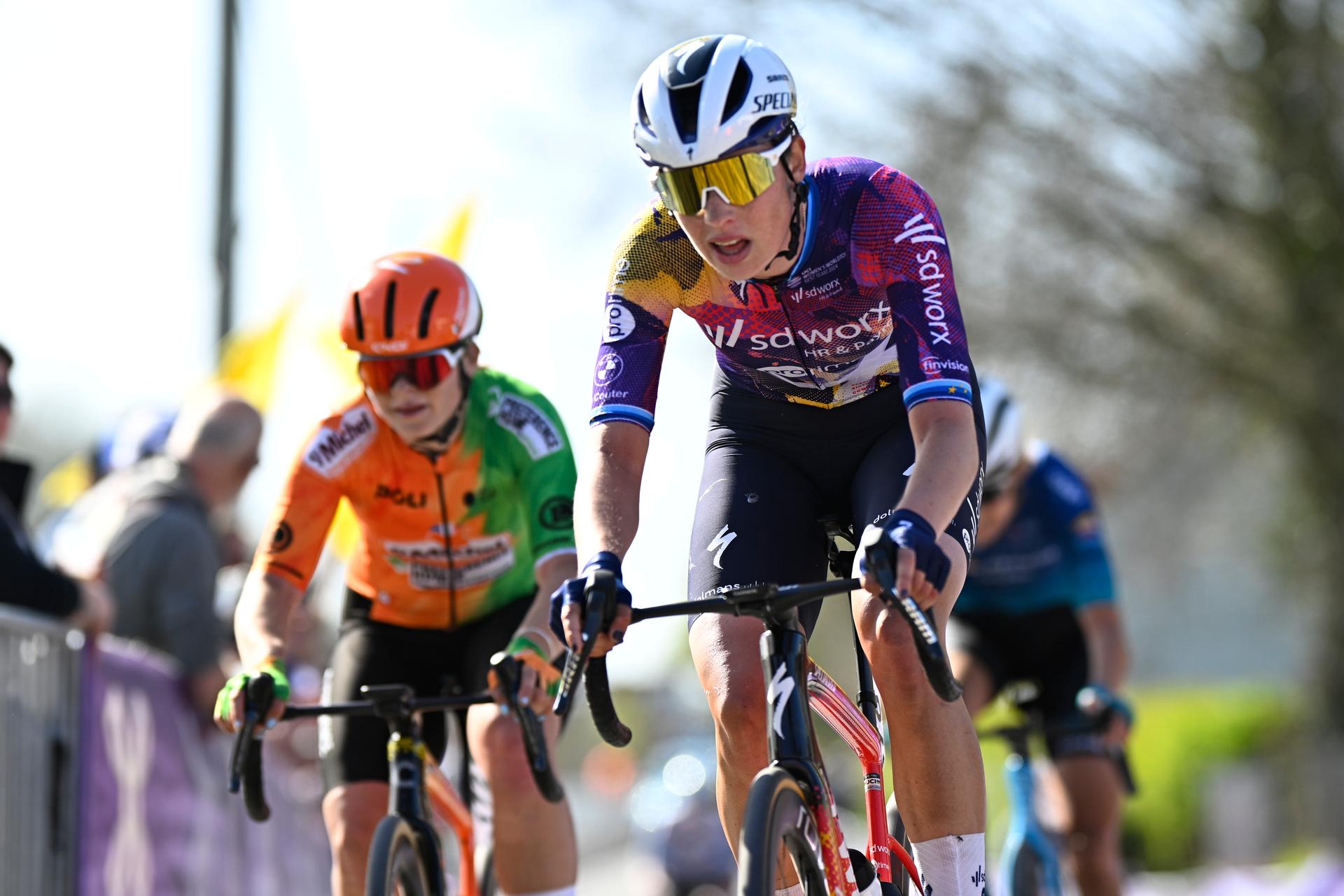 Dutch Mischa Bredewold of SD Worx-Protime pictured in action during the women's race of the 'Ronde van Vlaanderen/ Tour des Flandres/ Tour of Flanders' one day cycling race, 168,8k with start and finish in Oudenaarde, Sunday 06 April 2025. BELGA PHOTO JASPER JACOBS