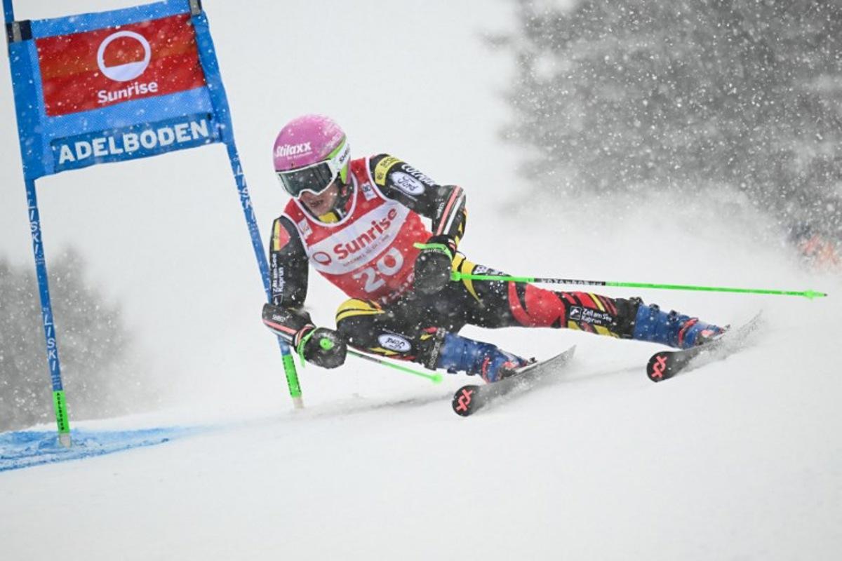 Belgium's Sam Maes competes in the first run of the Men's Giant Slalom, part of the FIS Alpine Ski World Cup 2025-2026 in Adelboden, soutwestern Switzerland on January 10, 2026.  Fabrice COFFRINI / AFP