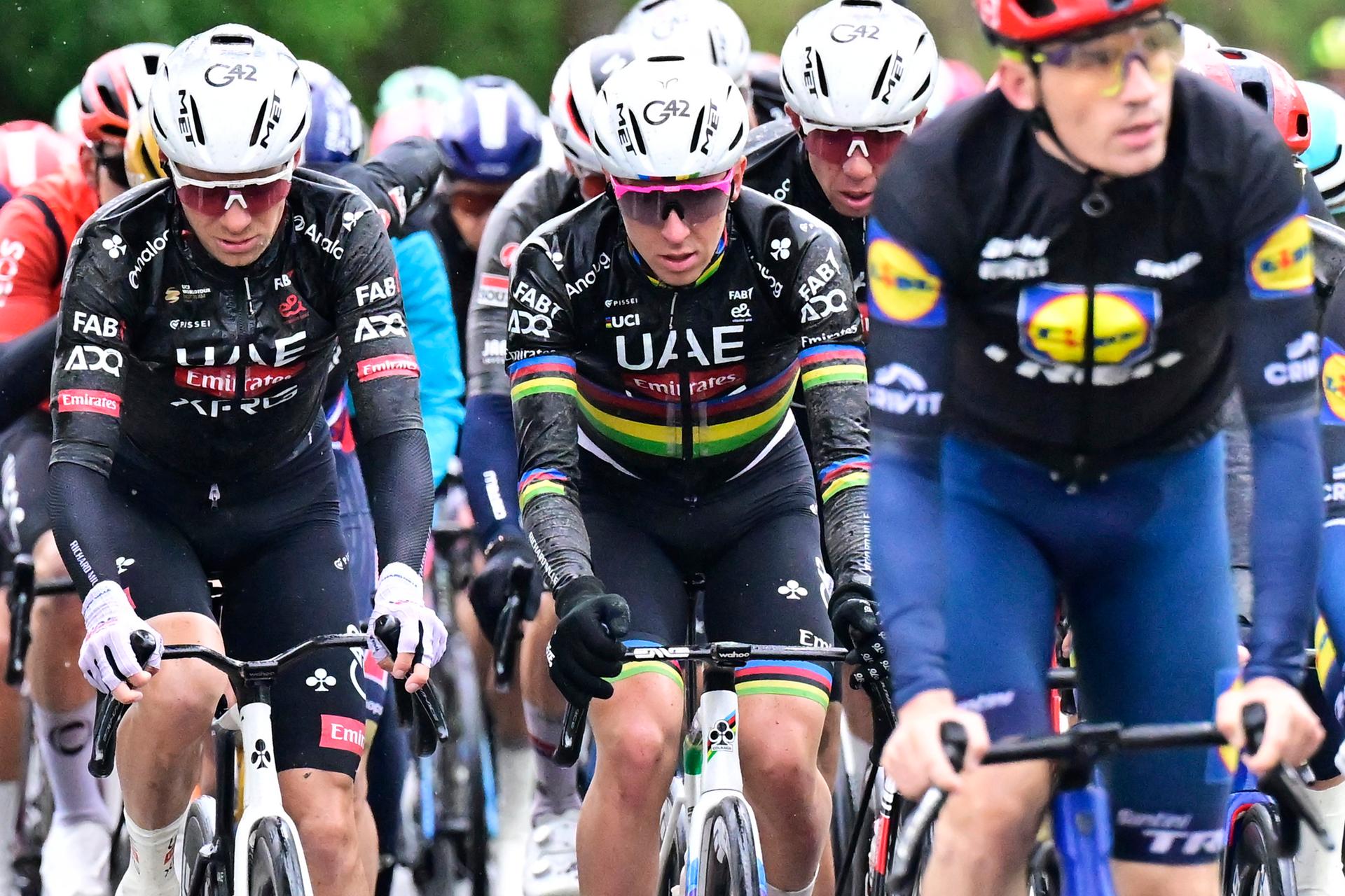 Slovenian Tadej Pogacar of UAE Team Emirates (C) pictured in action during the men's race of the 'La Fleche Wallonne', one day cycling race (Waalse Pijl - Walloon Arrow), 205,2 km from Ciney to Huy, Wednesday 23 April 2025.  BELGA PHOTO DIRK WAEM