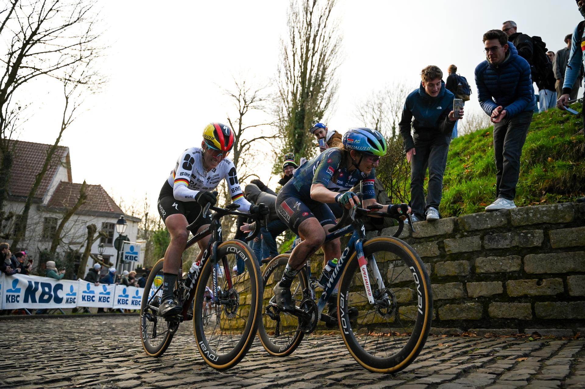 German Franziska Koch of FDJ United‑,SUEZ and Italian Letizia Borghesi of AG Insurance-Soudal Team pictured on the Kapelmuur in Geraardsbergen, during the women's one-day cycling race Omloop Het Nieuwsblad (UCI World Tour), the opening race of the Flemish one-day classics season, 137,6 km from Gent to Ninove, Saturday 28 February 2026. BELGA PHOTO ELIAS ROM
