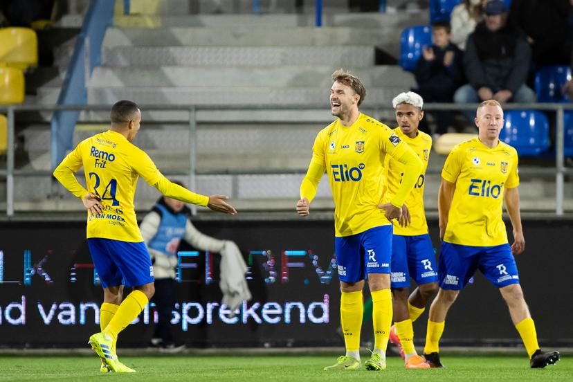 Beveren's Kurt Abrahams and Beveren's Lennart Mertens celebrate during a soccer game between SK Beveren and Patro Eisden Maasmechelen, Saturday 25 October 2025 in Beveren, on day 11 of the 2025-2026 'Challenger Pro League' 1B second division of the Belgian championship. BELGA PHOTO KRISTOF VAN ACCOM