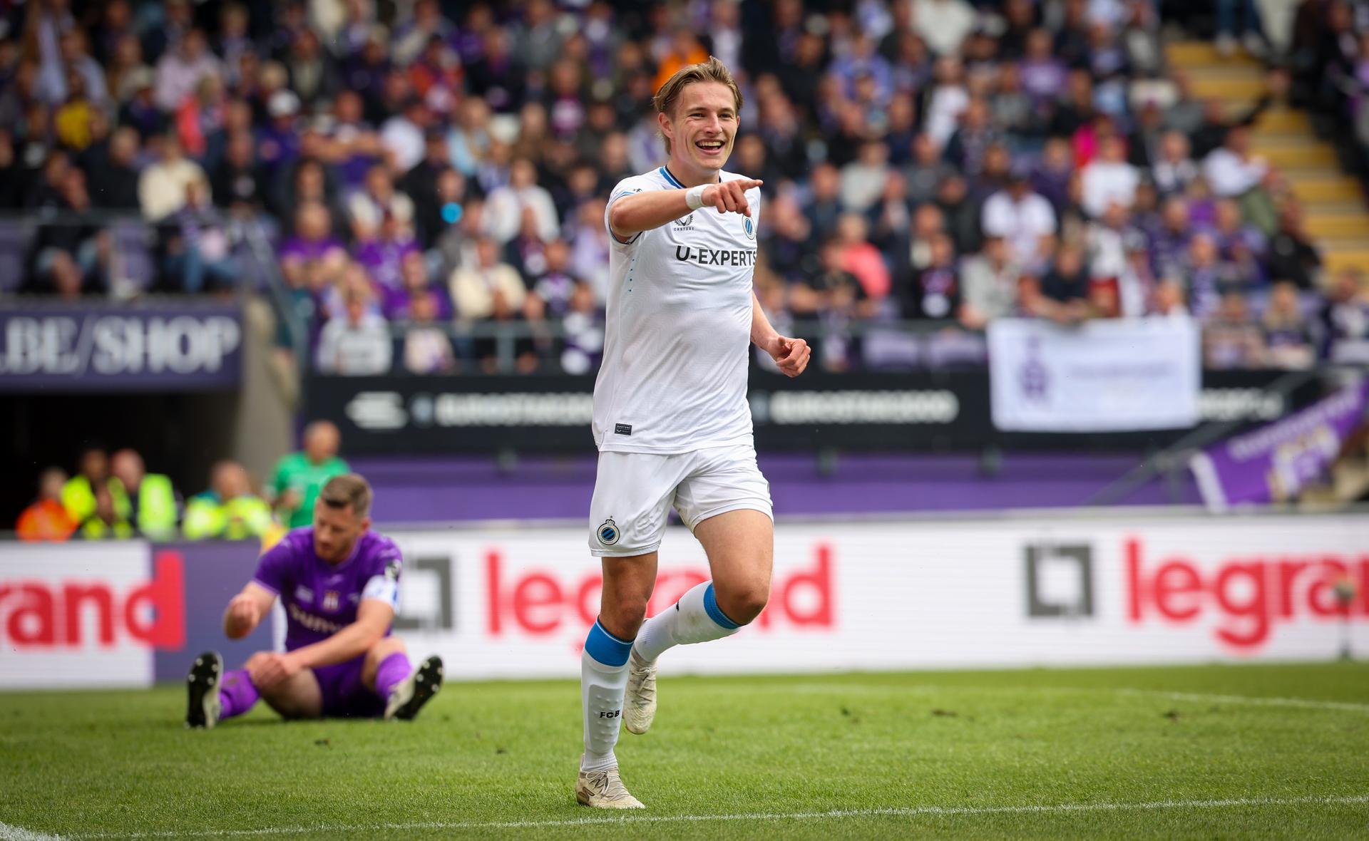 Club's Romeo Vermant celebrates after scoring during a soccer match between RSC Anderlecht and Club Brugge, Sunday 18 May 2025 in Brussels, on day 9 (out of 10) of the Champions' Play-offs of the 2024-2025 'Jupiler Pro League' first division of the Belgian championship. BELGA PHOTO VIRGINIE LEFOUR