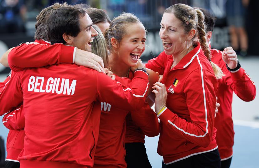 Belgian Hanne Vandewinkel and Belgian Magali Kempen celebrate after a tennis match between Belgian Vandewinkel and German Seidel, the second match of the meeting between Belgium and Germany in the Billie Jean King Cup Play-offs, on Sunday 16 November 2025 in Ismaning, Germany. PHOTO BENOIT DOPPAGNE