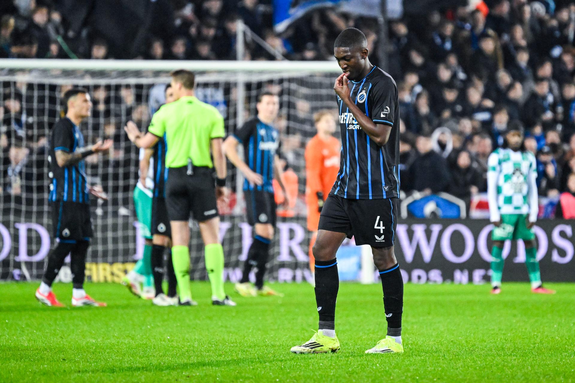 Club's Joel Ordonez leaves the field after receiving a red card during a soccer match between Club Brugge and Raal La Louviere, Friday 16 January 2026 in Brugge, on day 21 (out of 30) of the 2025-2026 'Jupiler Pro League' first division of the Belgian championship. BELGA PHOTO TOM GOYVAERTS