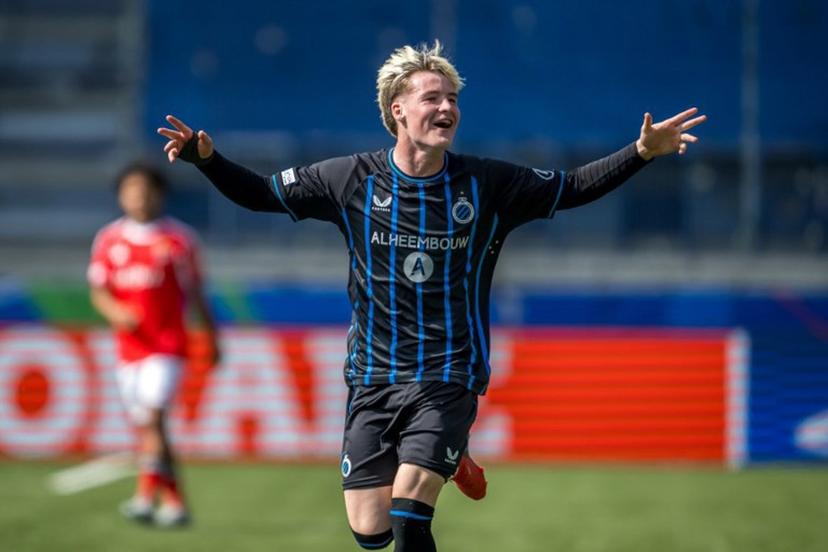 Club Brugge's Belgian forward #89 Jakke Van Britsom reacts at the end of the UEFA Youth League semi-final football match between Benfica and Club Brugge at Stade de la Tuiliere in Lausanne, on April 17, 2026.  Fabrice COFFRINI / AFP