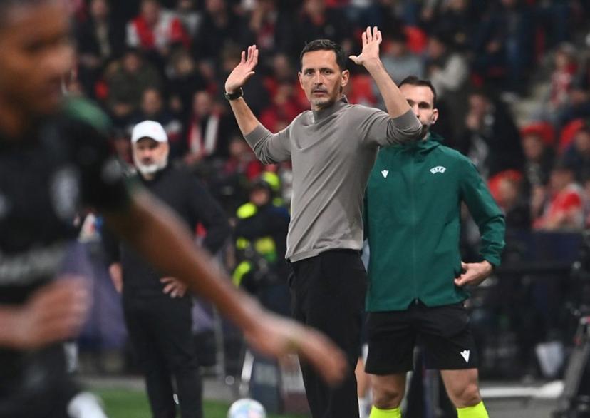 Lens' German coach Dino Toppmoller reacts during the UEFA Champions League football match between Slavia Prague and Lens in Prague, on September 10, 2026.  Michal Cizek / AFP