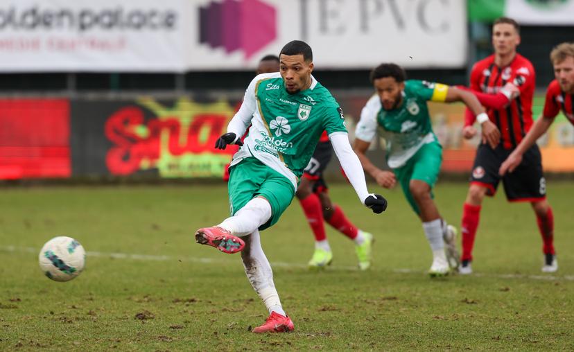 RAAL's Mouhamed Belkeir scores from penalty during a soccer match between RAAL La Louviere and RFC Seraing, Saturday 15 February 2025 in La Louviere, on day 22 of the 2024-2025 'Challenger Pro League' second division of the Belgian championship. BELGA PHOTO VIRGINIE LEFOUR