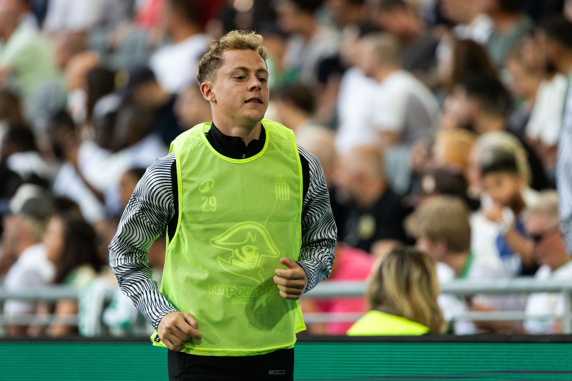 ſan Rogelj of Charleroi warming up during a soccer game between Swedish soccer team Hammarby and Belgian soccer team Sporting Charleroi, in Stockholm, Wednesday 23 July 2025, in the second qualifying round (1st leg) of the 2025-2026 UEFA Europa League. BELGA PHOTO MICHAEL CAMPANELLA