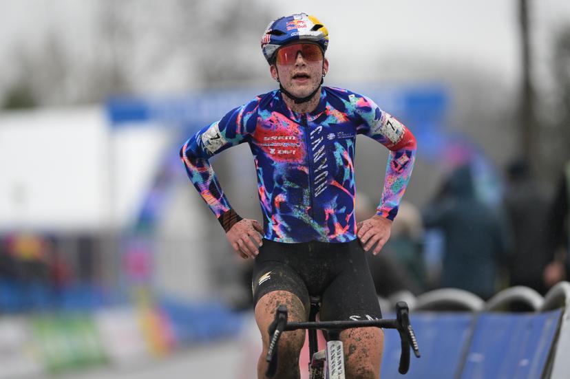 British Zoe Backstedt crosses the finish line as third in the women's elite race of the 'GP Sven Nys' cyclocross cycling event on Thursday 01 January 2026 in Baal, stage 6/8 in the X2O Badkamers 'Trofee Veldrijden' competition. BELGA PHOTO DAVID PINTENS