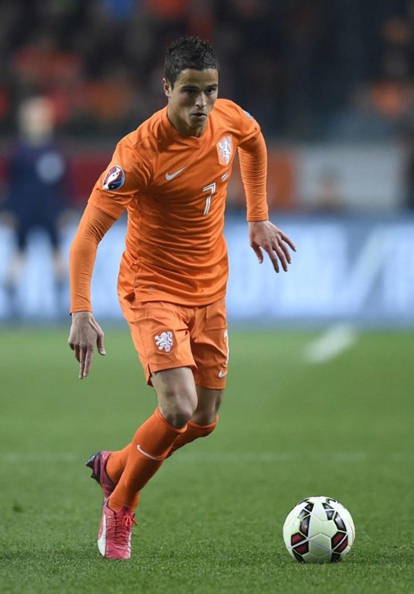 Dutch forward Ibrahim Afellay plays on March 28, 2015 during a Euro 2016 qualifying round football match Netherlands vs. Turkey at the Arena Stadium in Amsterdam. AFP PHOTO / JOHN THYS  JOHN THYS / AFP