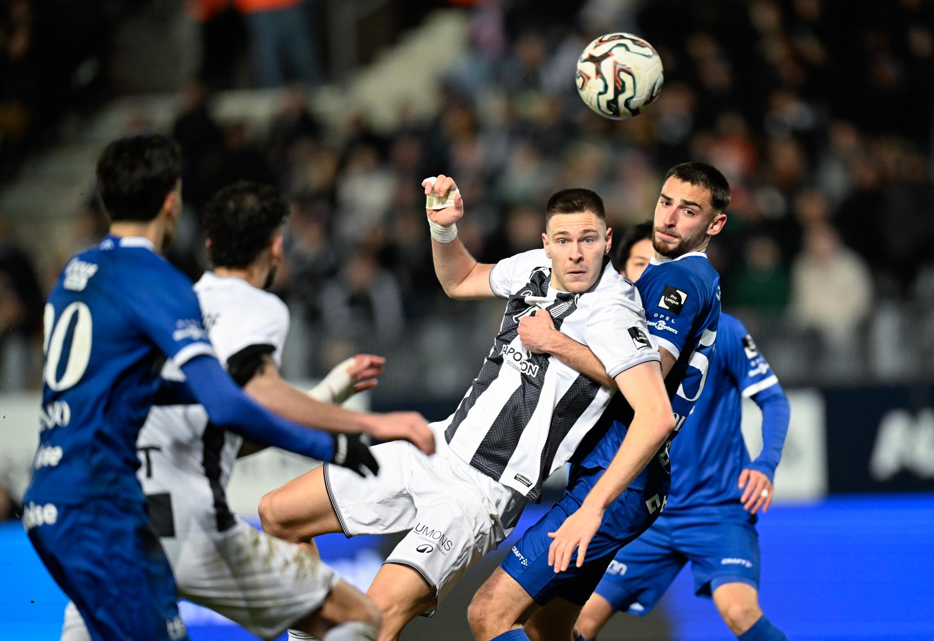 a soccer match between Sporting Charleroi and KAA Gent, Saturday 14 February 2026 in Charleroi, on day 25 of the 2025-2026 'Jupiler Pro League' first division of the Belgian championship. BELGA PHOTO JOHN THYS