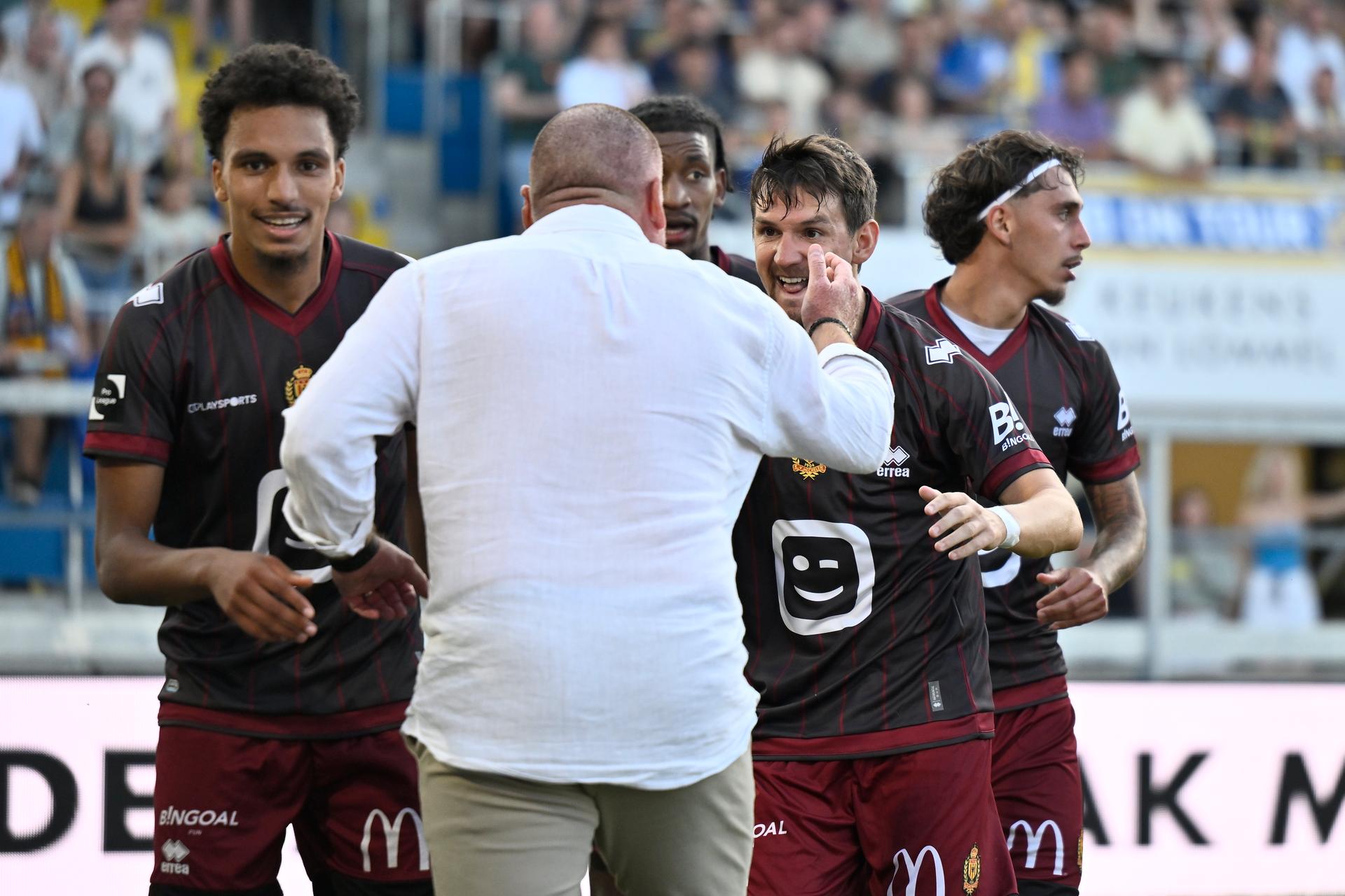 Mechelen's head coach Frederic Fred Vanderbiest and Mechelen's Benito Raman celebrate after scoring during a soccer match between KVC Westerlo and KV Mechelen, Saturday 09 August 2025 in Westerlo, on day 3 of the 2025-2026 'Jupiler Pro League' first division of the Belgian championship. BELGA PHOTO JOHAN EYCKENS
