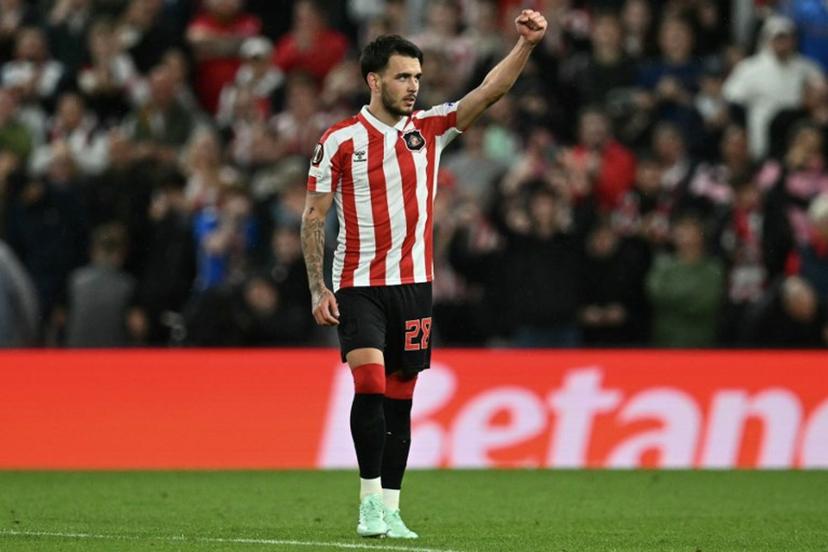 Sunderland's French midfielder #28 Enzo Le Fee celebrates scoring the opening goal during the UEFA Europa League, 1st round day 1 football match between Sunderland and AZ Alkmaar at The Stadium of Light in Sunderland in north east England on September 16, 2026.  ANDY BUCHANAN / AFP