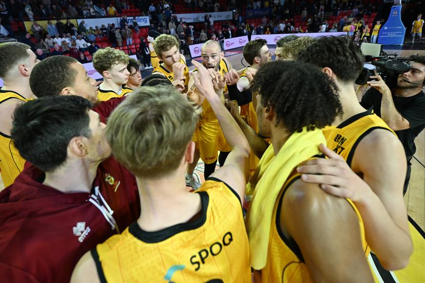 Oostende's Max Fiedler and Oostende's Pierre-Antoine Gillet are pictured after a basketball match between BC Oostende and Brussels Basketball, Saturday 09 May 2026, in Oostende, on the day 34th and last day of the 'BNXT League' Belgian/ Dutch first division basket championship. BELGA PHOTO MAARTEN STRAETEMANS