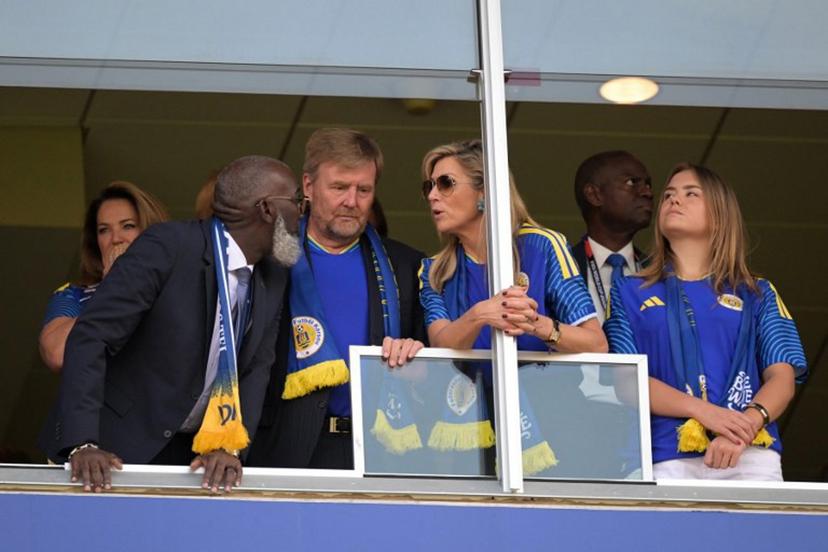 Curacao's Prime Minister Gilmar Pisas (L) talks with King Willem-Alexander of the Netherlands, Queen Maxima of the Netherlands and Princess Ariane of the Netherlands ahead of the 2026 World Cup Group E football match between Ecuador and Curacao at the Kansas City Stadium in Kansas City on June 20, 2026.   JUAN MABROMATA / AFP