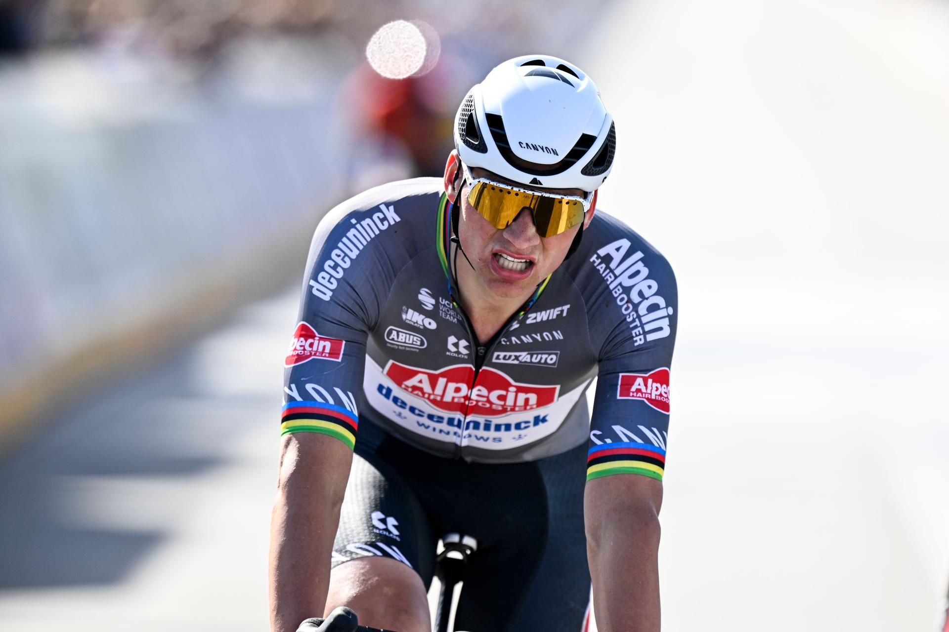 Dutch Mathieu van der Poel of Alpecin-Deceuninck sprints to the finish of the men's race of the 'Ronde van Vlaanderen/ Tour des Flandres/ Tour of Flanders' one day cycling race, 268,9km from Brugge to Oudenaarde, Sunday 06 April 2025. BELGA PHOTO ERIC LALMAND