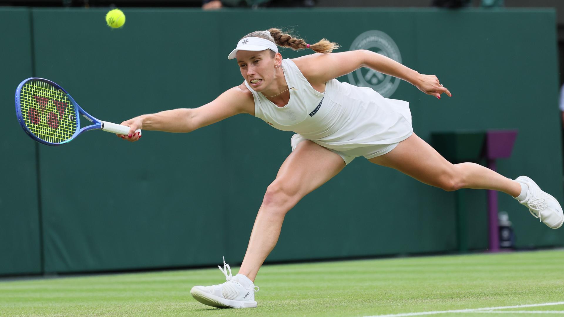 Belgian Elise Mertens pictured in action during a tennis match against Belarusian Sabalenka, in the round of 16 of the women's singles at the 2025 Wimbledon grand slam tournament, Sunday 06 July 2025 at the All England Tennis Club, in South-West London, Britain. BELGA PHOTO BENOIT DOPPAGNE