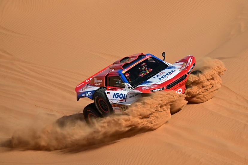 Md Rallye Sport's French driver Simon Vitse and French co-pilot Max Delfino compete in the Stage 6 of the 48th edition of the Dakar Rally 2026, between Hail and Riyadh, Saudi Arabia, on January 9, 2026.  Giuseppe CACACE / AFP