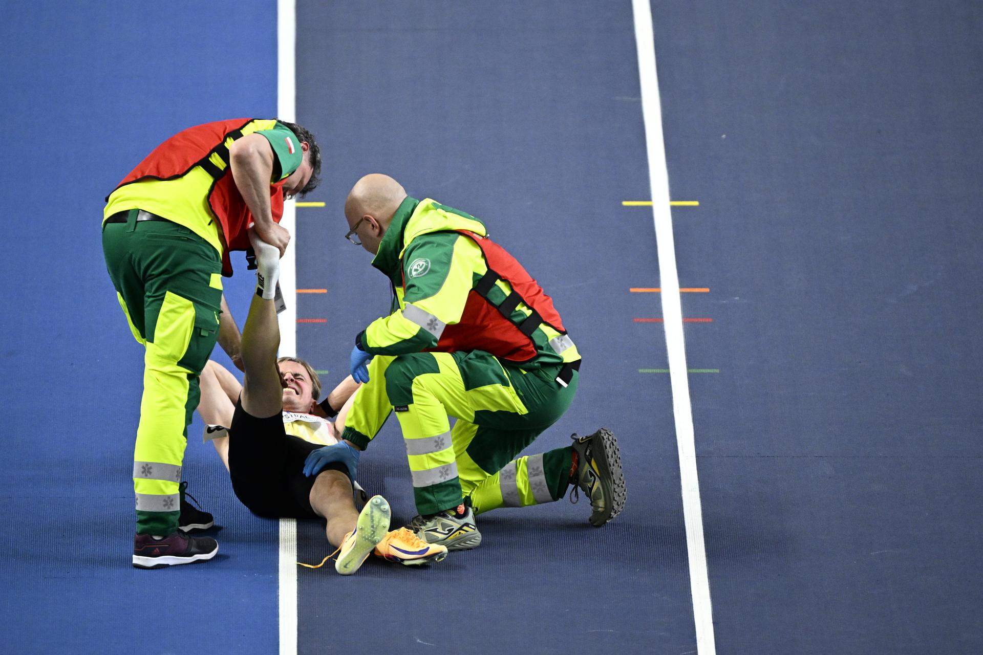 Belgian Simon Verherstraeten gets injured after the start of the men's 60m final at the first day of the World Athletics Indoor Championship in Torun, Poland on Friday 20 March 2026. The championships take place from 20 to 22 March. BELGA PHOTO JASPER JACOBS