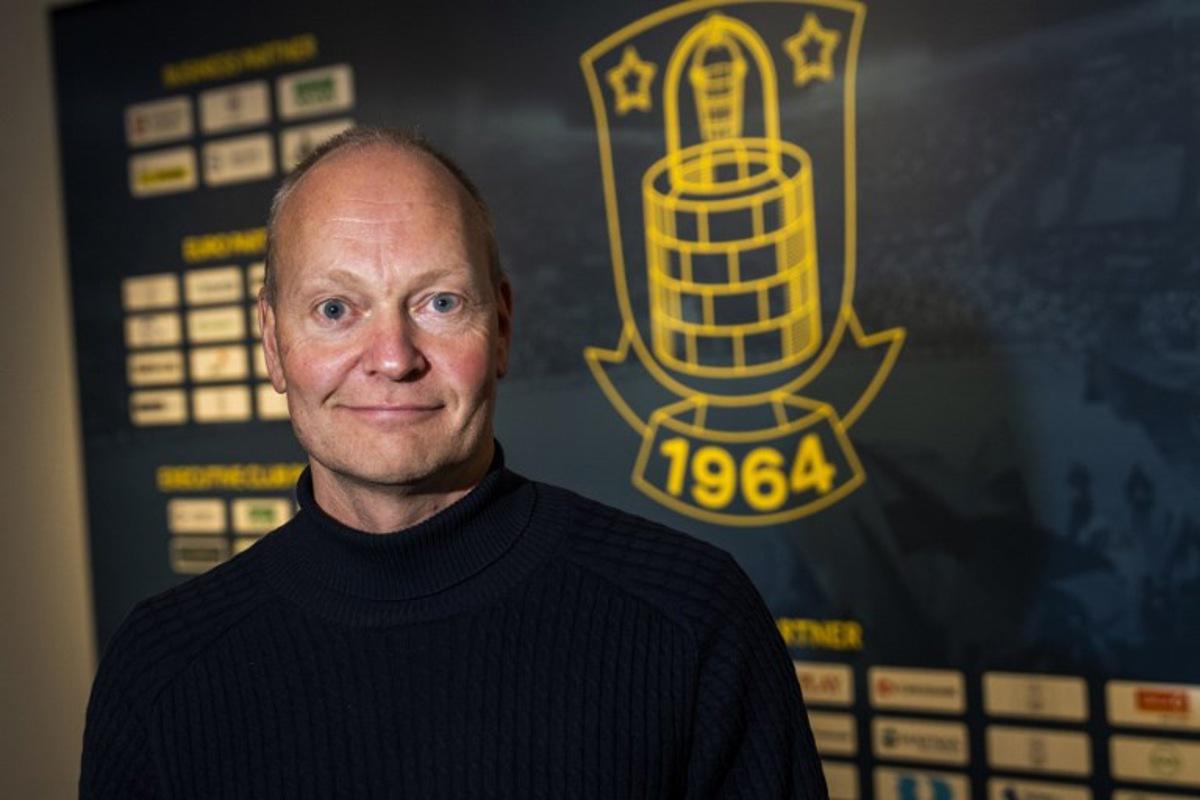 Brondby's former head coach Niels Frederiksen reacts during a press statement after his dismissal, on November 14, 2022 at the team's stadium in Brondby.  Martin Sylvest / Ritzau Scanpix / AFP