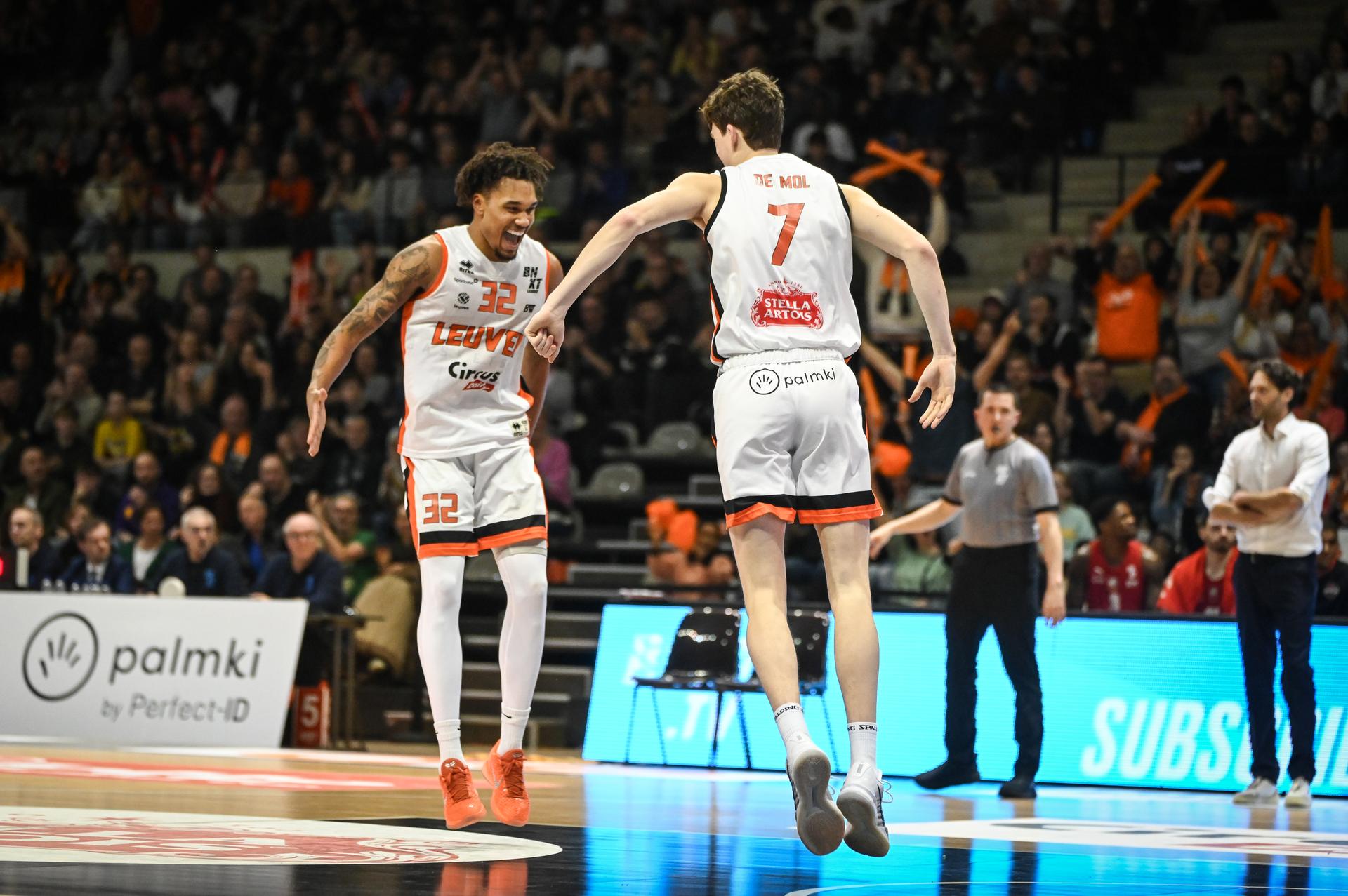 Leuven's Tylan Anderson and Leuven's Guillaume De Mol celebrating after scoring during a basketball match between Leuven Bears and Spirou Charleroi, Saturday 07 February 2026, in Leuven, in the semifinals of the Men's Lotto Basketball Cup competition. BELGA PHOTO ELIAS ROM