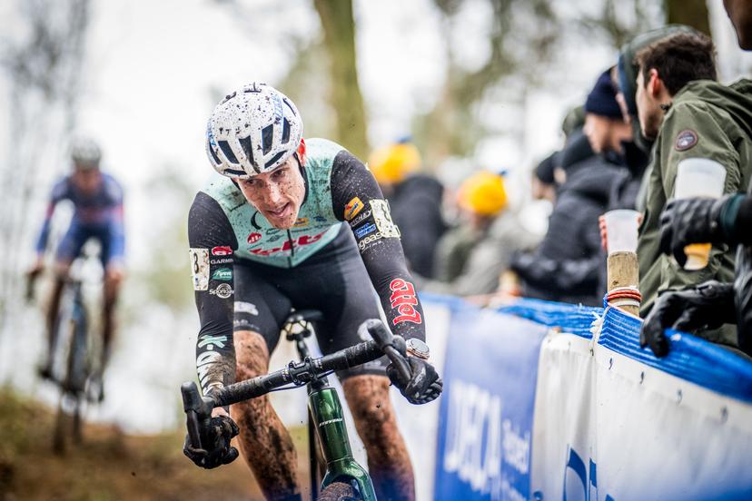 Belgian Lander Loockx pictured in action during the men's elite race at the 'Herentals Crosst' cyclocross cycling event on Saturday 14 December 2024 in Herentals, stage 4/8 in the X2O Badkamers 'Trofee Veldrijden' competition. BELGA PHOTO JASPER JACOBS