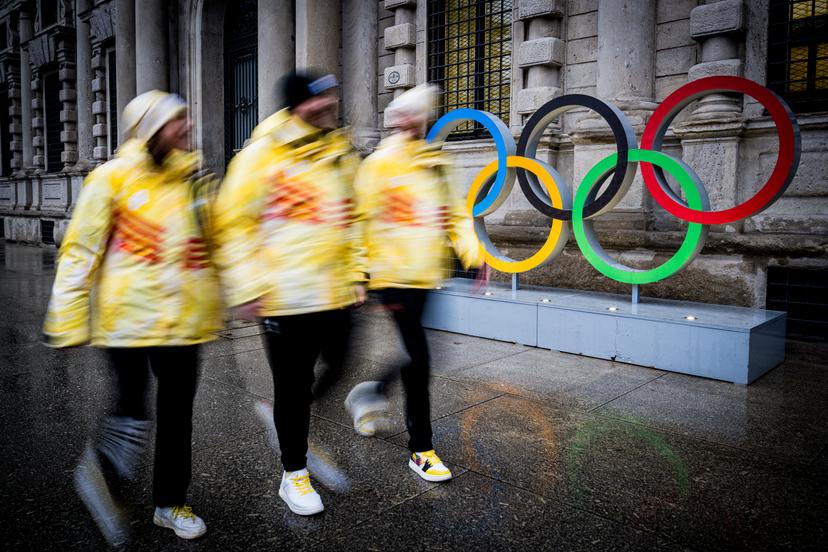 Picture shows Team Belgium staff with Olympic rings pictured during a visit to the citty center prior to the Milano Cortina 2026 Olympic Winter Games, on Wednesday 04 February 2026 in Milan, Italy. The XXV Winter Olympics take place from 6 to 22 February 2026 in Italy. BELGA PHOTO JASPER JACOBS