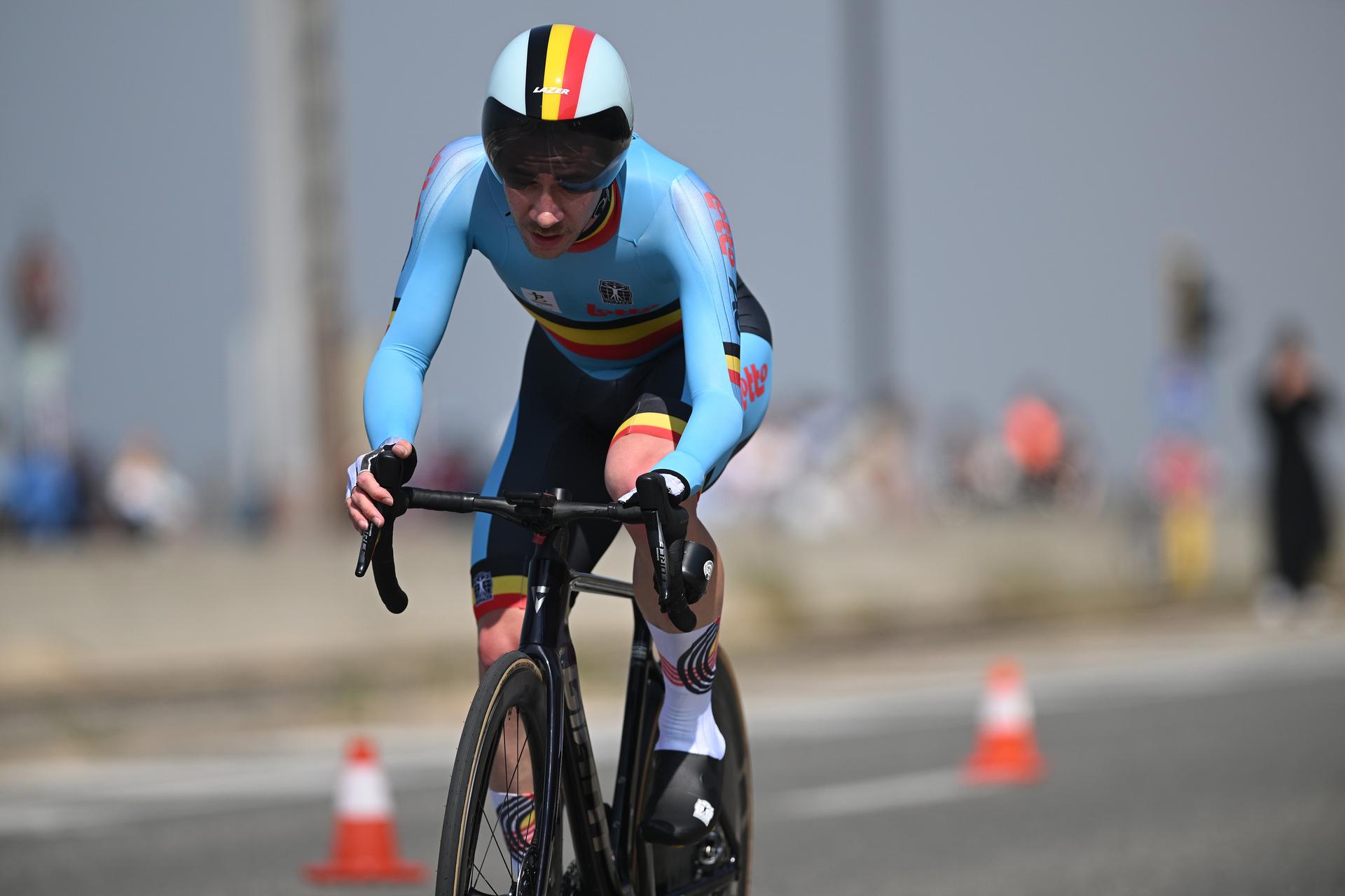 MC5 Belgium's Niels Verschaeren pictured in action at the time trials at the UCI Para-Cycling Road World Cup event, Friday 02 May 2025, in Oostende. The UCI Para-Cycling Road World Cup takes place from 01 to 04 May in Oostende and Brugge. BELGA PHOTO LUC CLAESSEN