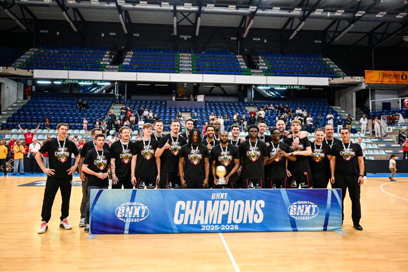 Antwerp's players celebrate after winning the BNXT League title after a basketball match between Union Mons-Hainaut and Antwerp Giants, Saturday 02 May 2026 in Mons, on matchday 32/34 in the 'BNXT League' Belgian/ Dutch first division basket championship. BELGA PHOTO TOM GOYVAERTS