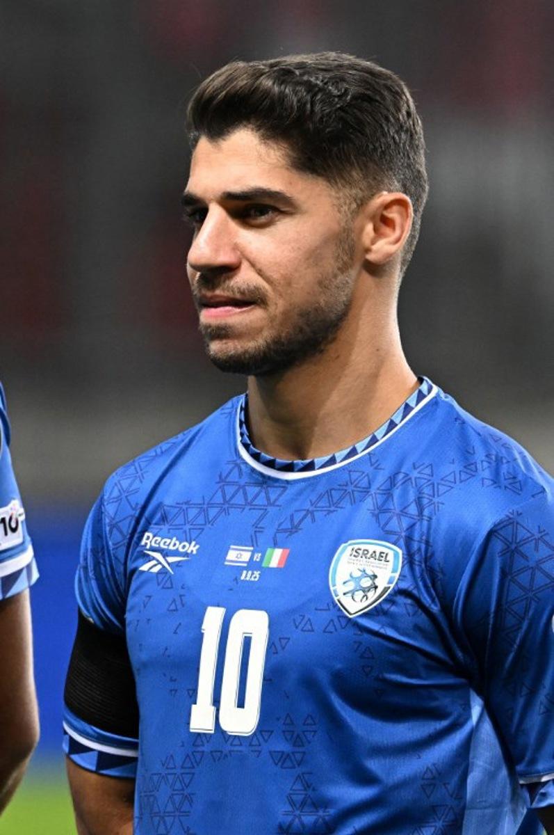 Israel's forward #10 Manor Solomon is pictured prior prior to the 2026 World Cup qualifiers Europe zone group I football match between Israel and Italy on September 8, 2025 in Debrecen, Hungary.  Attila KISBENEDEK / AFP