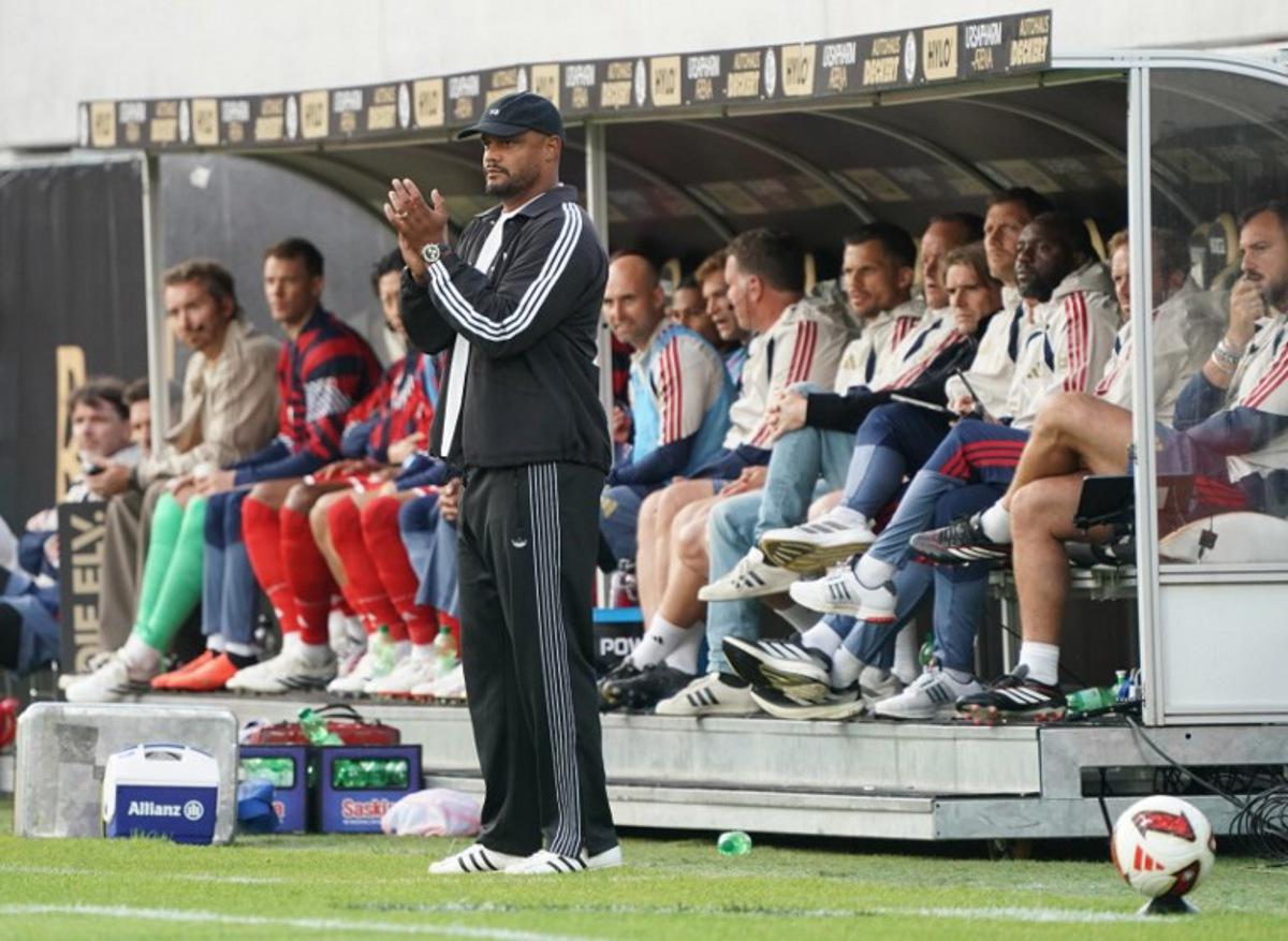 Bayern Munich's Belgian head coach Vincent Kompany reacts during the German first division Bundesliga football match between SV Elversberg and FC Bayern Munich in Spiesen-Elversberg, southwestern Germany, on September 13, 2026.  Andreas SCHLICHTER / AFP