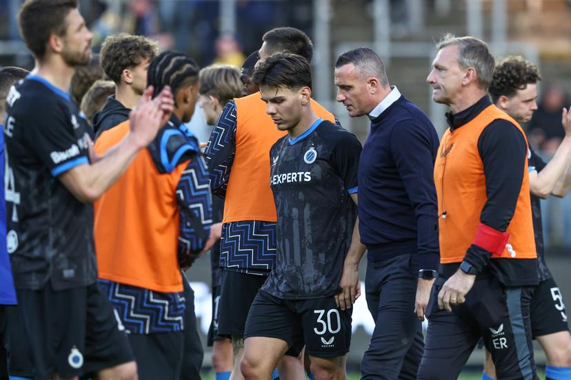 Club's players look dejected after a soccer match between Royale Union Saint-Gilloise and Club Brugge, Sunday 27 April 2025 in Brussels, on day 6 (out of 10) of the Champions' Play-offs of the 2024-2025 'Jupiler Pro League' first division of the Belgian championship. BELGA PHOTO BRUNO FAHY