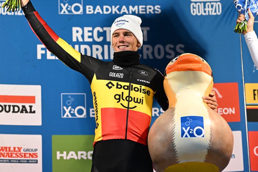 Belgian Thibau Nys celebrates on the podium after winning the men elite race of the 'Flandriencross' cyclocross cycling event, stage 3/8 in the 'X20 Badkamers Trofee' competition, Sunday 16 November 2025 in Hamme. BELGA PHOTO DAVID PINTENS