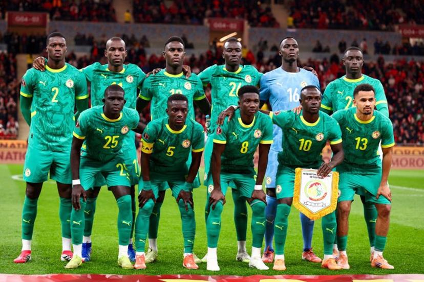 Senegal players pose for a group photo before the start of the Africa Cup of Nations (CAN) final football match between Senegal and Morocco at the Prince Moulay Abdellah Stadium in Rabat on January 18, 2026. Franck FIFE / AFP