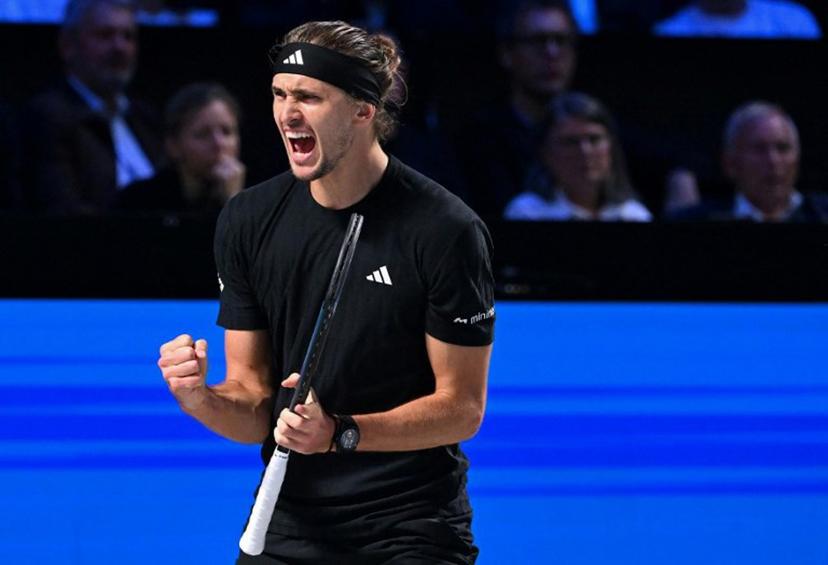 Germany's Alexander Zverev reacts as he plays against Italy's Matteo Arnaldi during their men's round of 16 singles match against at the ATP Vienna Open tennis tournament in Vienna, Austria, on October 23, 2025.  HELMUT FOHRINGER / APA / AFP